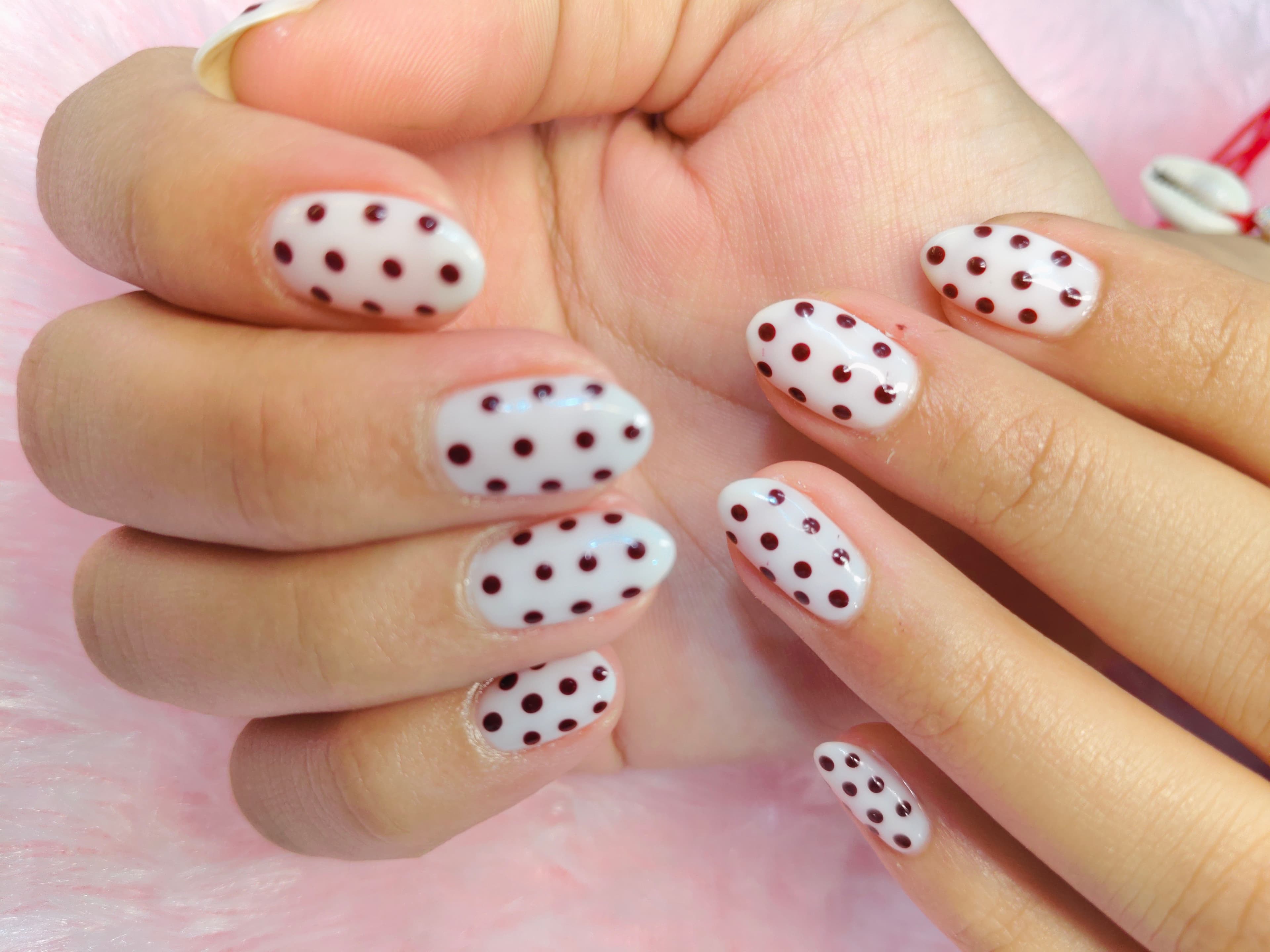 Gel polish with polka dots